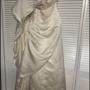 Bride By Demetrios Wedding Dress worn once. Sweetheart top, train and bustle